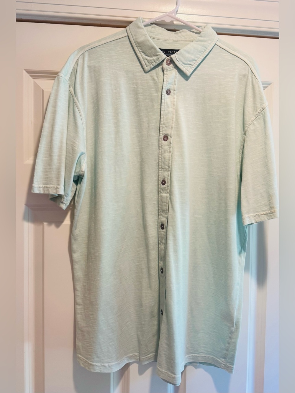 Fish Hippie Co. Casual Short-Sleeve Button-Down Shirt in Light Mint